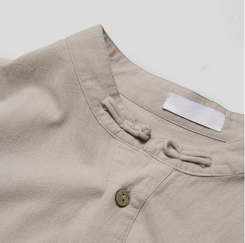 Men Solid Short Sleeves Roun-Neck Shirt